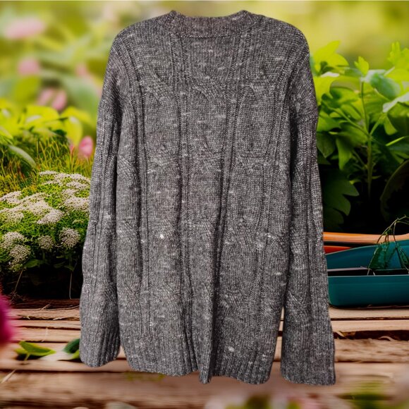 NEW!!! American Eagle Grey Cable Knit Sweater - Size M - Picture 3 of 6